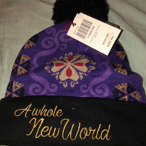 Disney Accessories - Aladdin Hat